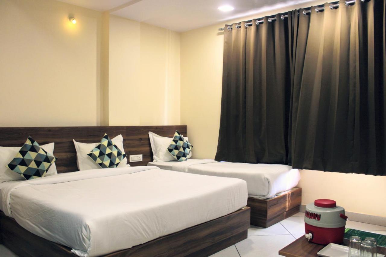 Maruti Group Of Hotels - Shri Naman Nāthdwāra Exterior foto