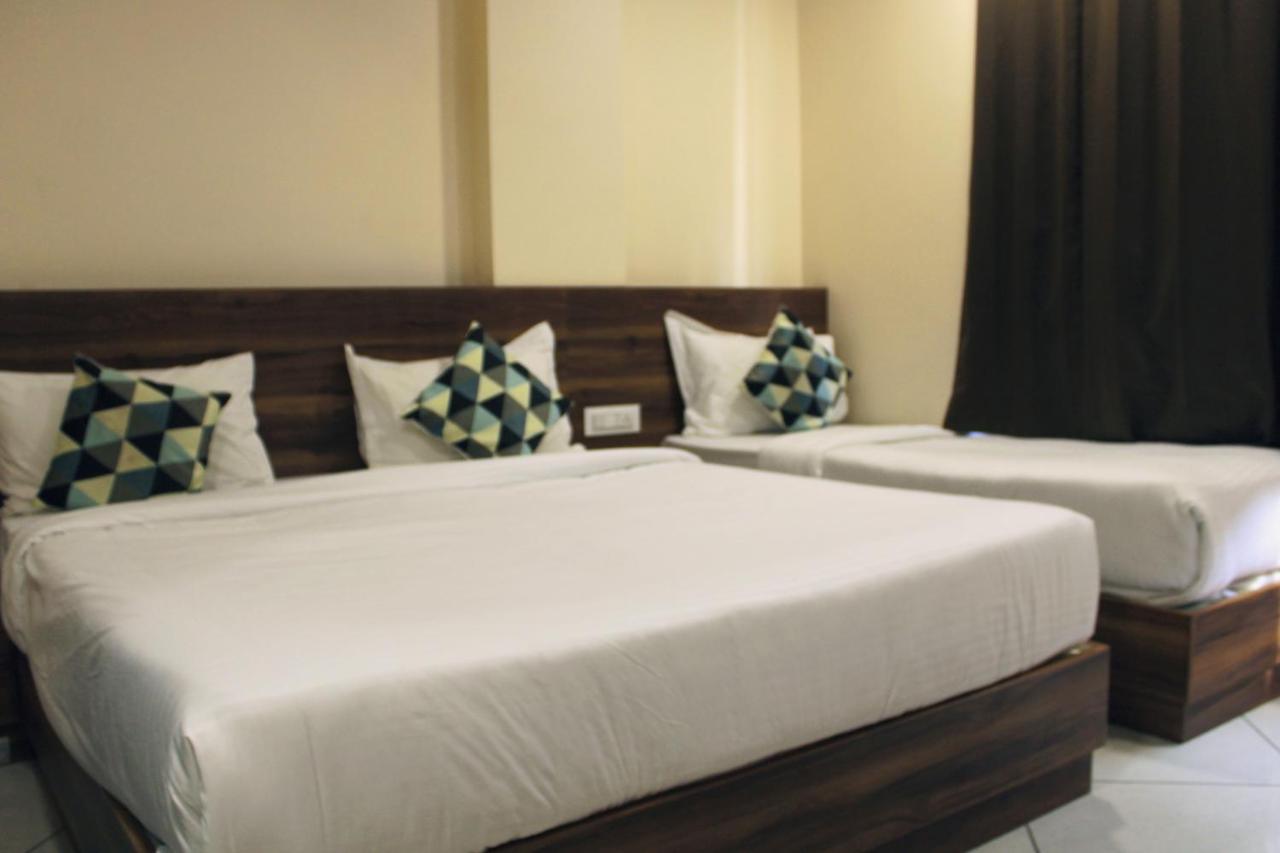 Maruti Group Of Hotels - Shri Naman Nāthdwāra Exterior foto